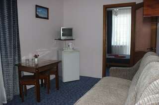 Гостевой дом Дуэт Анапа 2-комнатный номер стандарт семейный с 4 односпальными кроватями-3