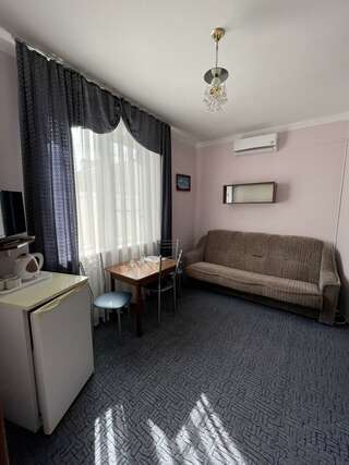 Гостевой дом Дуэт Анапа 2-комнатный номер стандарт семейный с 4 односпальными кроватями-5